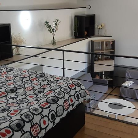 Petit Loft Face Riviere Apartment Collobrieres Exterior photo
